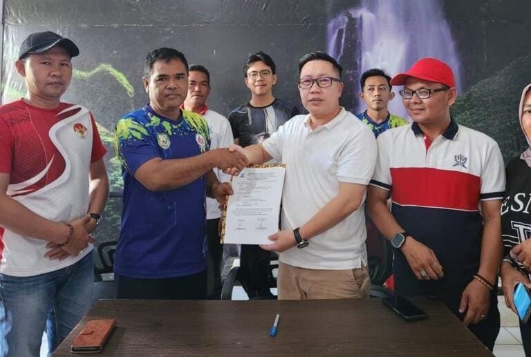 Rachman Ditunjuk Sebagai Plt Kadis Pariwisata Pemuda dan Olahraga Kabupaten Lebong Rachman Ditunjuk Sebagai Plt Kadis Pariwisata Pemuda dan Olahraga Kabupaten Lebong